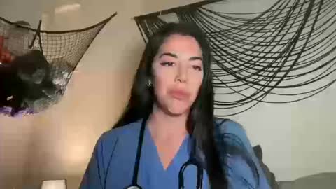 luxcher22 online show from October 18, 3:11 am