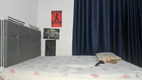 luxedollxoxoo online show from March 22, 8:57 pm