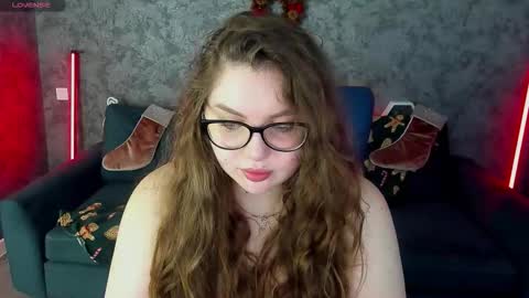 luxsopphia_ online show from December 20, 8:27 pm