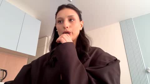 Aria online show from March 15, 10:18 am