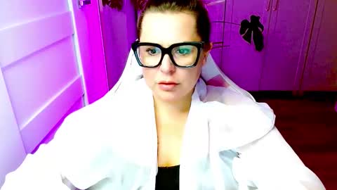 Diana online show from March 4, 4:37 pm