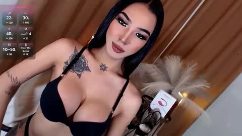 Snapshot of luxywilson chatting on February 2, 5:32 am luxy online show from February 2, 5:32 am