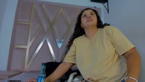 luzenaasm online show from October 27, 3:39 am