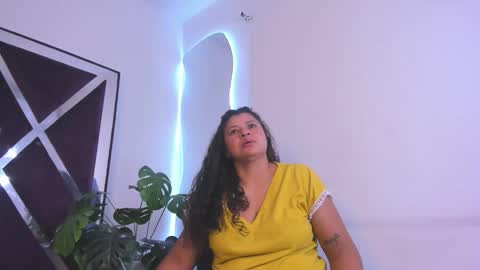 luzenaasm online show from November 9, 4:27 am