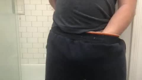 lvguynextdoor440656 online show from October 25, 2:01 am