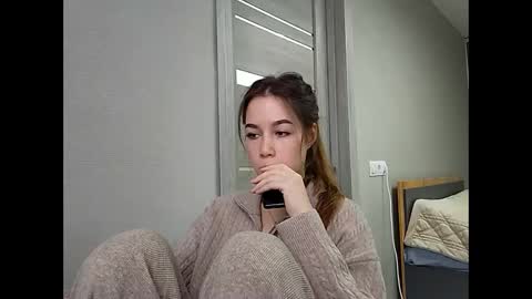 Mia online show from January 10, 4:18 am