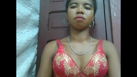 Snapshot of lydialarin chatting on February 24, 6:58 pm Lydiah online show from February 24, 6:58 pm