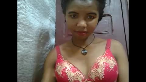 Snapshot of lydialarin chatting on March 10, 6:38 am Lydiah online show from March 10, 6:38 am