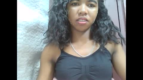 Snapshot of lydialarin chatting on February 23, 3:35 am Lydiah online show from February 23, 3:35 am