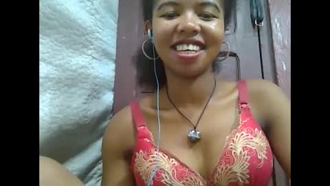 Snapshot of lydialarin chatting on March 3, 5:52 pm Lydiah online show from March 3, 5:52 pm