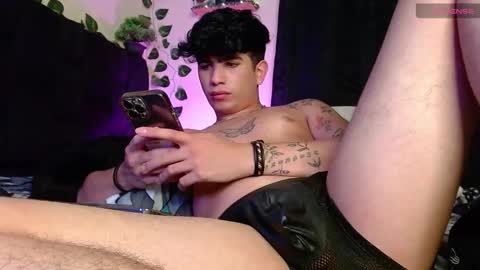Snapshot of lylebennett_ chatting on February 17, 3:55 pm Lyle Bennett Freelance Model online show from February 17, 3:55 pm