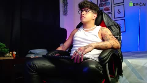 Lyle Bennett Freelance Model online show from December 21, 10:54 am