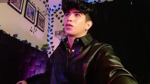 Snapshot of lylebennett_ chatting on March 6, 2:51 pm Lyle Bennett Freelance Model online show from March 6, 2:51 pm