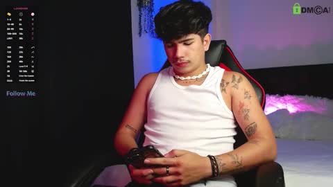 Snapshot of lylebennett_ chatting on September 19, 12:20 pm Lyle Bennett Freelance Model online show from September 19, 12:20 pm