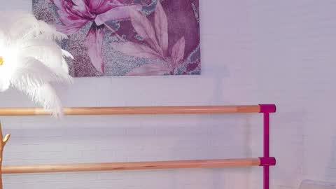 Lyly   online show from March 10, 9:56 am