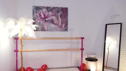 Lyly   online show from February 11, 5:37 am