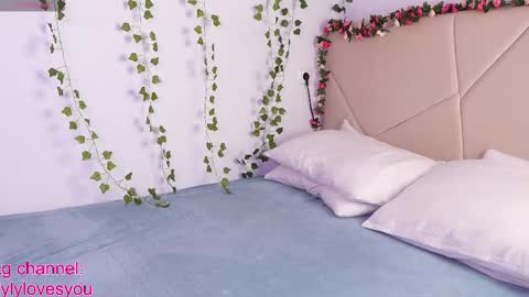 Lyly   online show from October 4, 5:49 am