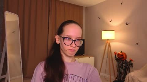 Sara online show from November 24, 5:00 pm