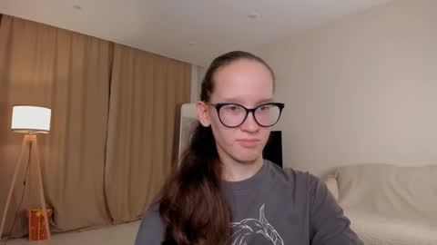 Sara online show from October 7, 4:25 pm