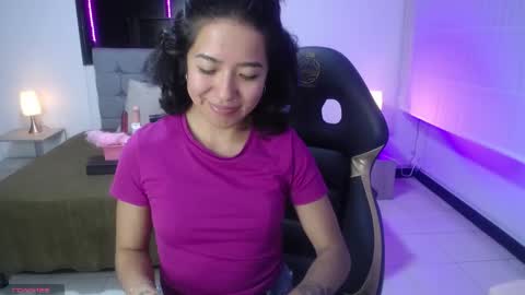 lynn_turner_ online show from March 10, 4:22 pm