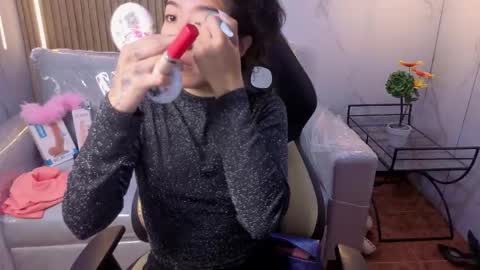 lynn_turner_ online show from February 11, 1:37 pm