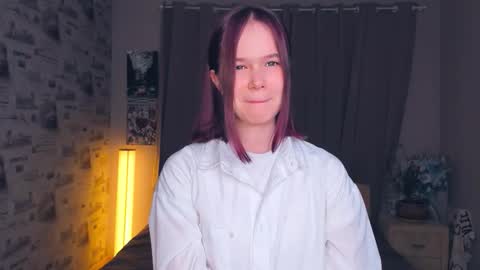 Cozy Lynns room online show from November 27, 8:11 am