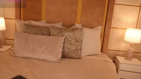    online show from March 4, 11:29 am