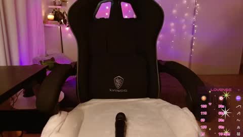 Lyra Rose online show from November 7, 3:58 pm