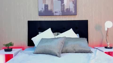 m_antonia online show from October 29, 5:15 pm