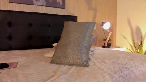 m_antonia online show from February 24, 9:07 pm