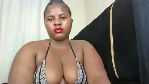 m_pretty_p online show from January 28, 5:46 pm