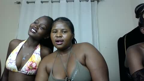 m_pretty_p online show from December 16, 7:37 am