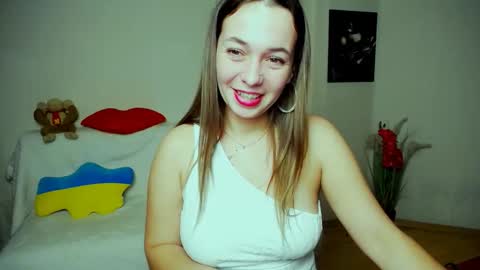 Vikki online show from November 7, 6:10 pm