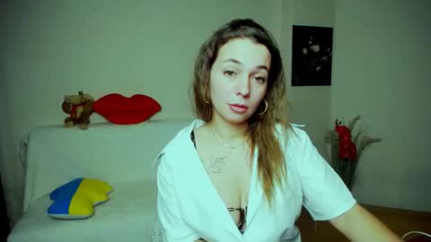 Vikki online show from November 11, 9:06 pm