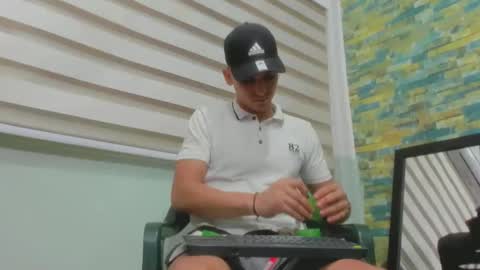 itgram pezlo josue online show from February 16, 11:38 am