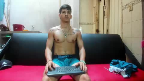 itgram pezlo josue online show from February 11, 2:13 pm