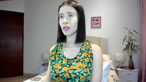 Macarena online show from January 14, 1:58 am