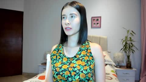 Macarena online show from January 29, 1:58 am