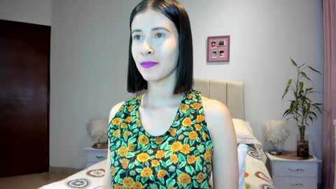 Macarena online show from December 18, 2:53 am