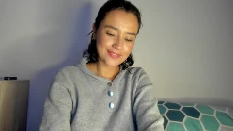 Snapshot of macarenax chatting on March 4, 3:00 am Maca online show from March 4, 3:00 am