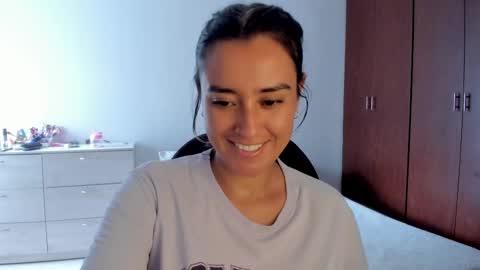 Snapshot of macarenax chatting on February 26, 5:00 pm Maca online show from February 26, 5:00 pm