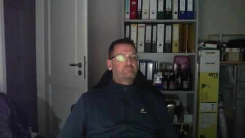 macfly67 online show from November 8, 4:54 pm