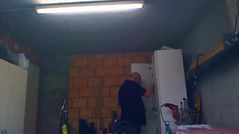 Andy online show from February 4, 11:52 pm