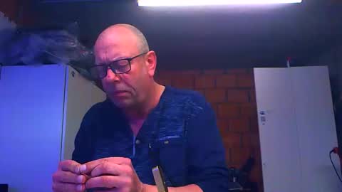 Andy online show from March 30, 7:14 pm