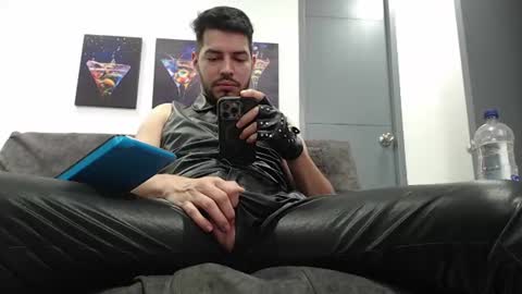 instagram mackdanielsx online show from June 8, 9:49 pm