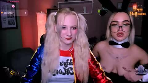 Ulis online show from October 31, 10:04 am