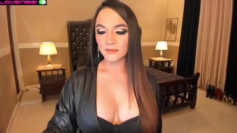 Alison Kloss online show from November 8, 11:30 pm