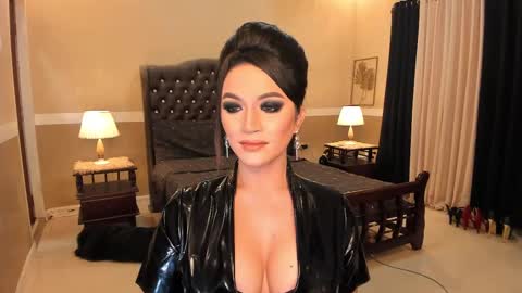 Alison Kloss online show from December 9, 3:29 am