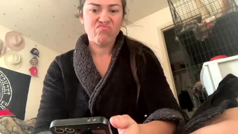 SummerPeach online show from January 21, 4:27 pm