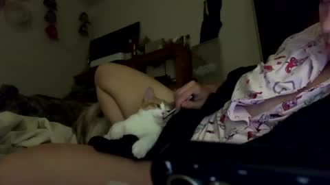 SummerPeach online show from January 19, 3:39 am